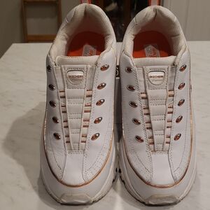 Skechers White Sneakers with Orange Highlights Size 8.5